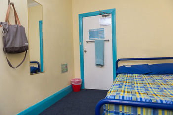 Jolly Swagman Backpackers - Accommodation Sunshine Coast 30