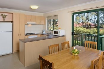 Apartments @ Mt Waverley - Accommodation Sunshine Coast 3