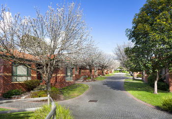 Apartments @ Mt Waverley - Accommodation Sunshine Coast 23