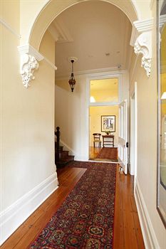 Admiral Collingwood Lodge - Accommodation Sunshine Coast 4