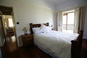 Singletons Retreat - Accommodation Sunshine Coast 0