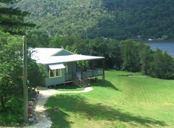 Singletons Retreat - Accommodation Sunshine Coast 4