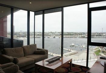 Apartments Melbourne Domain - Docklands - Accommodation Sunshine Coast 13
