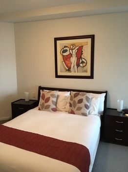 Apartments Melbourne Domain - Docklands - Accommodation Sunshine Coast 17