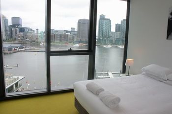 Apartments Melbourne Domain - Docklands - Accommodation Sunshine Coast 45
