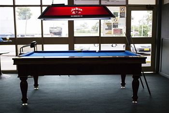 Brown Jug Inn Hotel - Accommodation Sunshine Coast 2