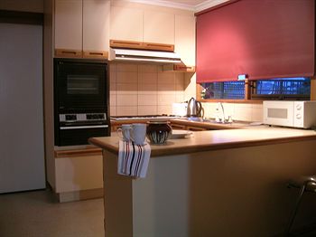 Australian Home Away @ East Doncaster George - Accommodation Sunshine Coast 7