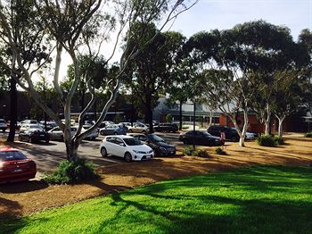 Box Hill Studios At Canterbury Gardens - Accommodation Sunshine Coast 1