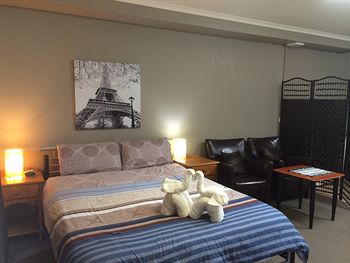 Box Hill Studios At Canterbury Gardens - Accommodation Sunshine Coast 12