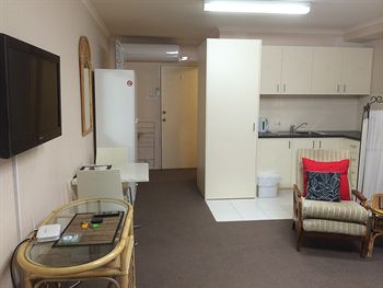 Box Hill Studios At Canterbury Gardens - Accommodation Sunshine Coast 18
