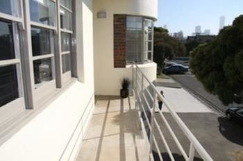 Albert Road Serviced Apartments - Accommodation Sunshine Coast 2
