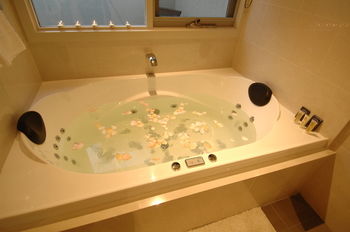 Araluen Villas - Accommodation Sunshine Coast 6