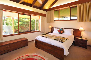 Langbrook Estate Cottages - Accommodation Sunshine Coast 3