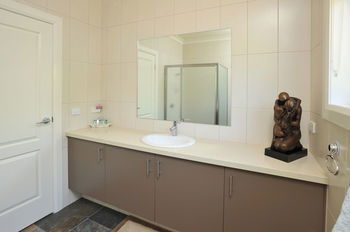Langbrook Estate Cottages - Accommodation Sunshine Coast 13