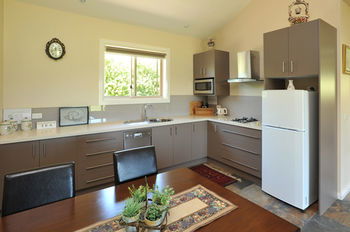 Langbrook Estate Cottages - Accommodation Sunshine Coast 14