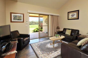 Langbrook Estate Cottages - Accommodation Sunshine Coast 17