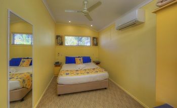 Alex Beach Cabins - Accommodation Sunshine Coast 11