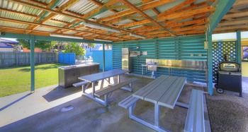 Alex Beach Cabins - Accommodation Sunshine Coast 18
