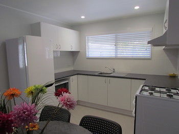 Alex Beach Cabins - Accommodation Sunshine Coast 23