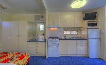 Alex Beach Cabins - Accommodation Sunshine Coast 27