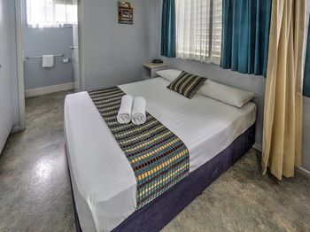 Alex Beach Cabins - Accommodation Sunshine Coast 30