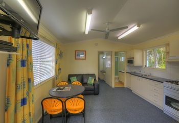 Alex Beach Cabins - Accommodation Sunshine Coast 37