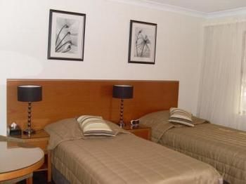 The Denman - Accommodation Sunshine Coast 4