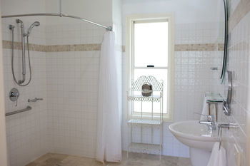 Avoca Valley Bed & Breakfast - Accommodation Sunshine Coast 10