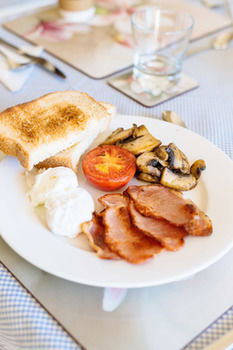 Avoca Valley Bed & Breakfast - Accommodation Sunshine Coast 13