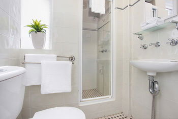 Boronia Lodge Burwood - Accommodation Sunshine Coast 1