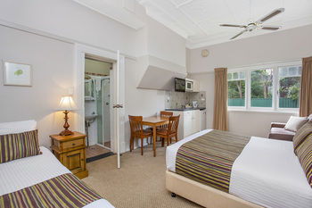 Boronia Lodge Burwood - Accommodation Sunshine Coast 2