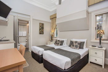 Boronia Lodge Burwood - Accommodation Sunshine Coast 3