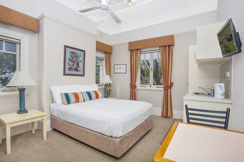 Boronia Lodge Burwood - Accommodation Sunshine Coast 4