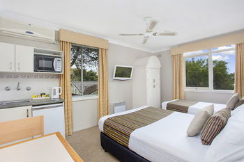 Boronia Lodge Burwood - Accommodation Sunshine Coast 5
