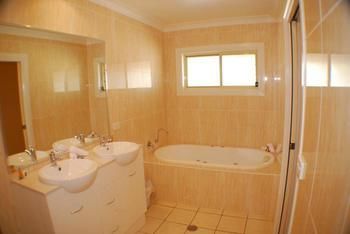 Stockmans Motel - Accommodation Sunshine Coast 4