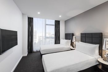 Meriton Serviced Apartments Sydney Airport - Accommodation Sunshine Coast 11