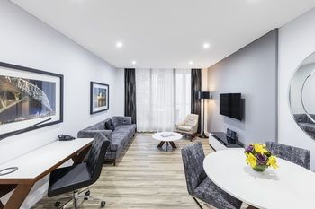 Meriton Serviced Apartments Sydney Airport - Accommodation Sunshine Coast 13