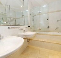 Neutral Bay 46 Young Furnished Apartment - Accommodation Sunshine Coast
