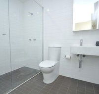 Neutral Bay 4 Young Furnished Apartment - Accommodation Sunshine Coast