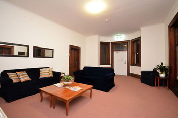 The Hallows Accommodation - Accommodation Sunshine Coast 9