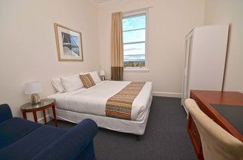 The Hallows Accommodation - Accommodation Sunshine Coast 18