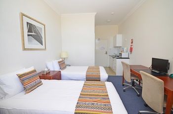 The Hallows Accommodation - Accommodation Sunshine Coast 19