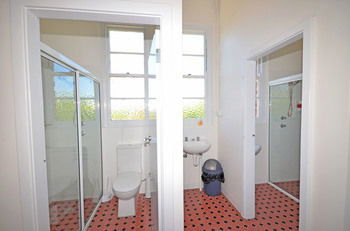 The Hallows Accommodation - Accommodation Sunshine Coast 23