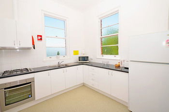 The Hallows Accommodation - Accommodation Sunshine Coast 26