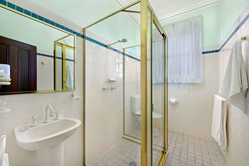 CBC Bed & Breakfast & Cafe - Accommodation Sunshine Coast 10