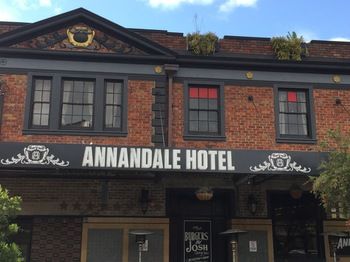 Annandale Hotel - Accommodation Sunshine Coast 2