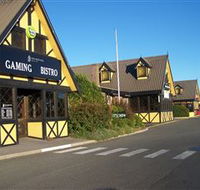 Olde Tudor Hotel - Accommodation Sunshine Coast