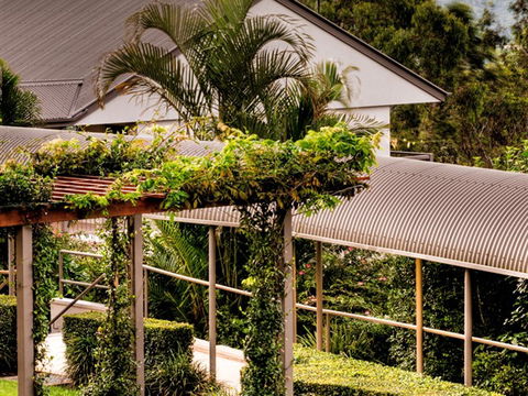 Mercure Clear Mountain Lodge Spa And Vineyard - Accommodation Sunshine Coast 4
