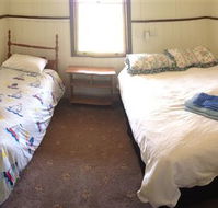 Twin Palms Cottage - Accommodation Sunshine Coast