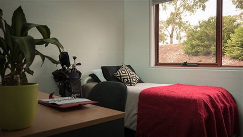 Deakin Waurn Ponds Units - Accommodation Sunshine Coast 1